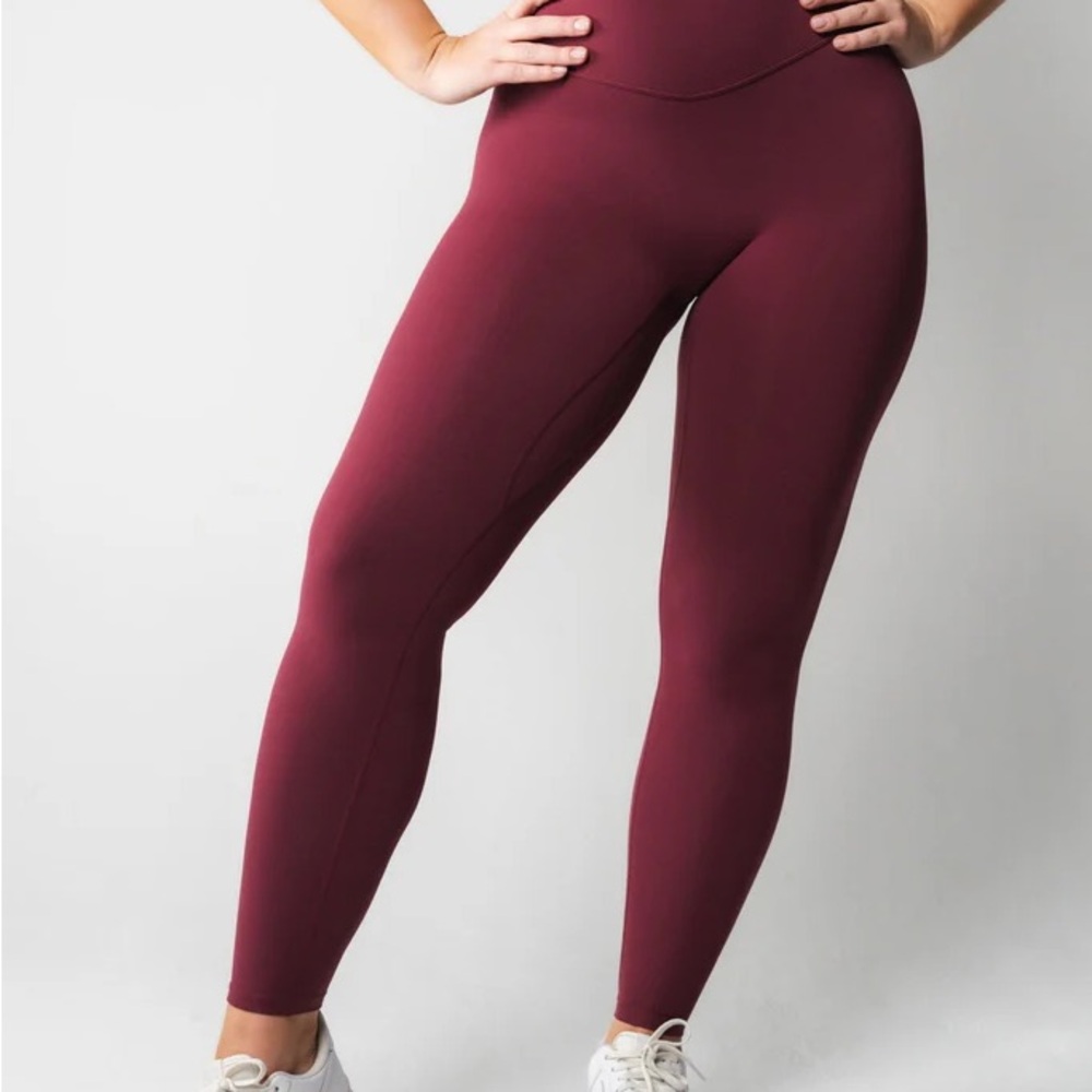 Vitality Cloud Pant I - Blackberry - Size S